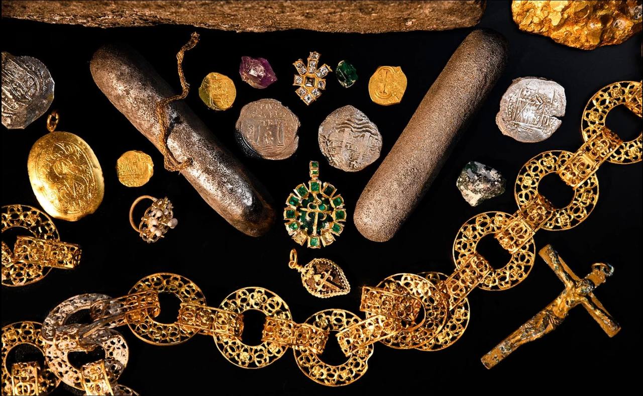 Priceless artifacts found on a Spanish shipwreck in the Bahamas that sunk over 350 years ago