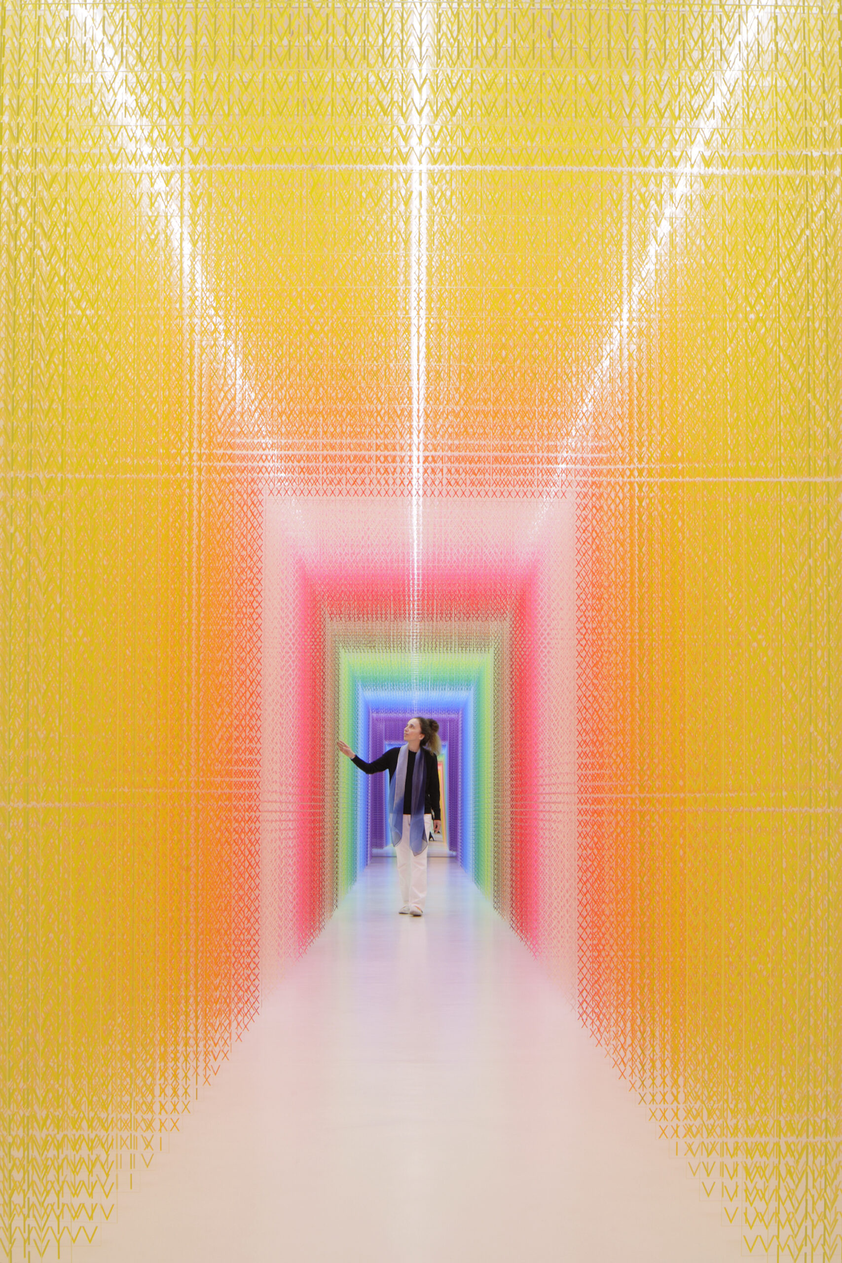 7 emmanuelle moureaux 100 colors 50 scaled RyZJff