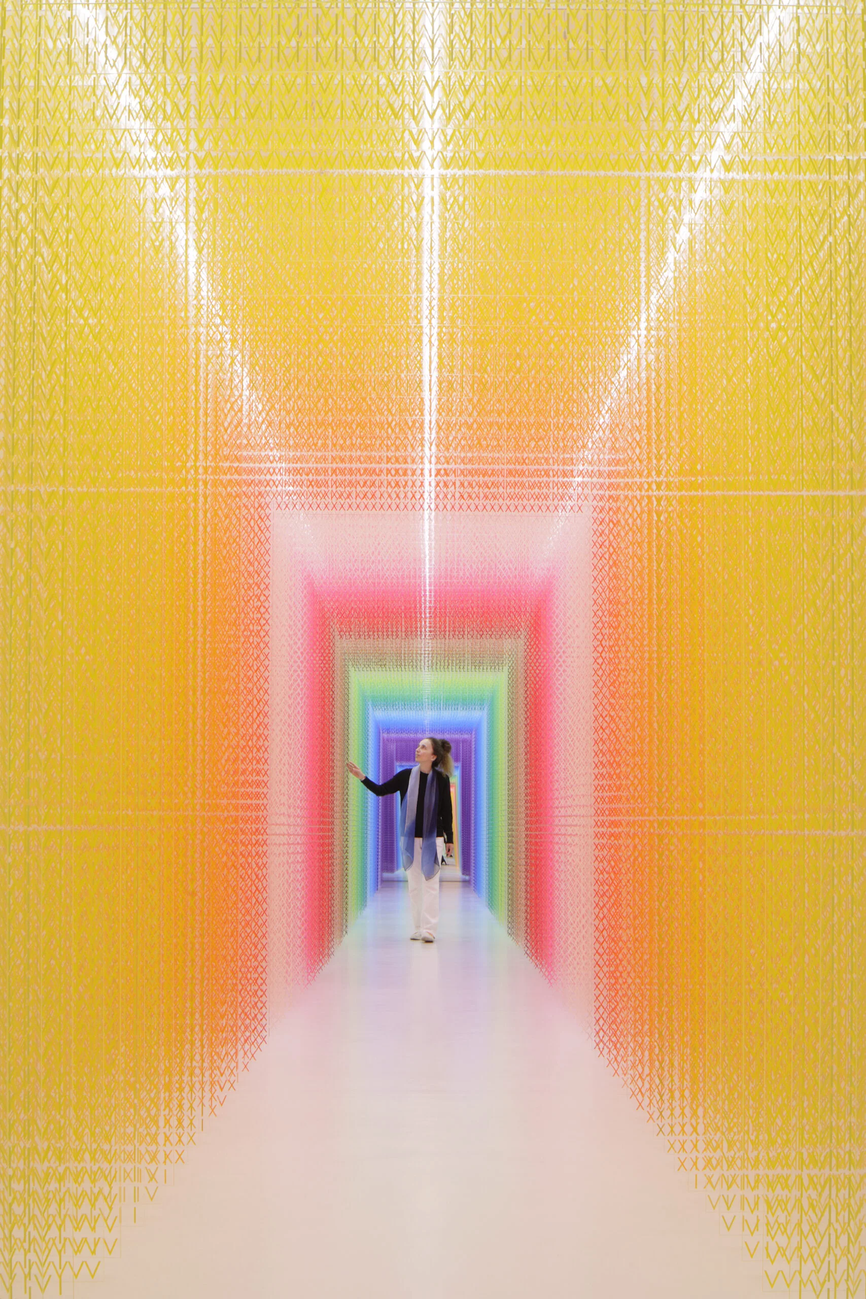 7 emmanuelle moureaux 100 colors 50 scaled RyZJff